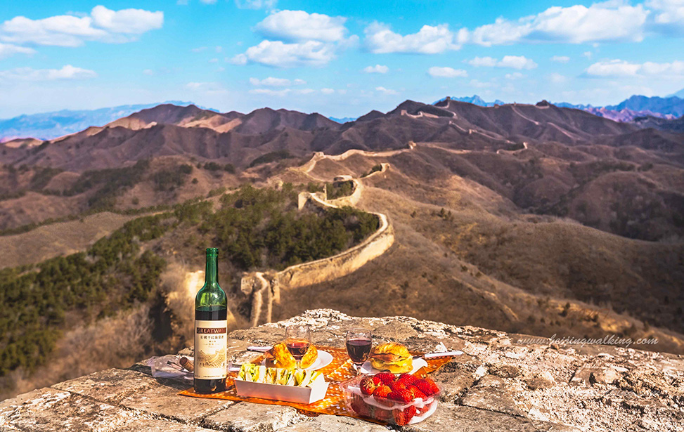 Jinshanling to Gubeikou Great Wall Hiking with Gourmet Picnic